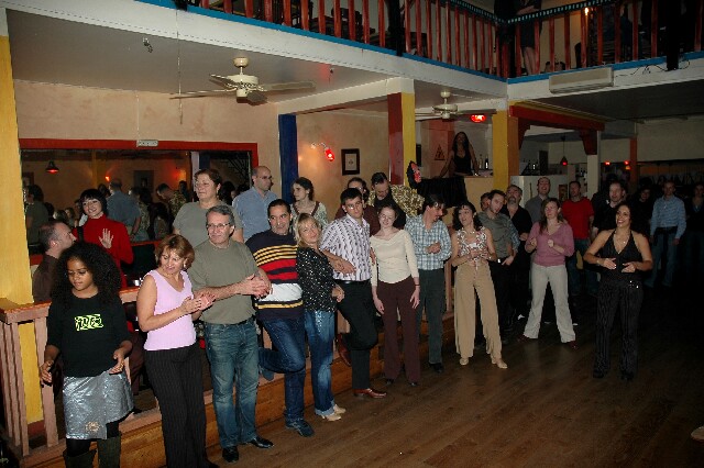 min 2006 10 31 latino 203